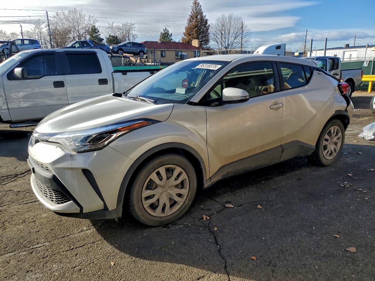 Toyota C-HR Xle Image 1