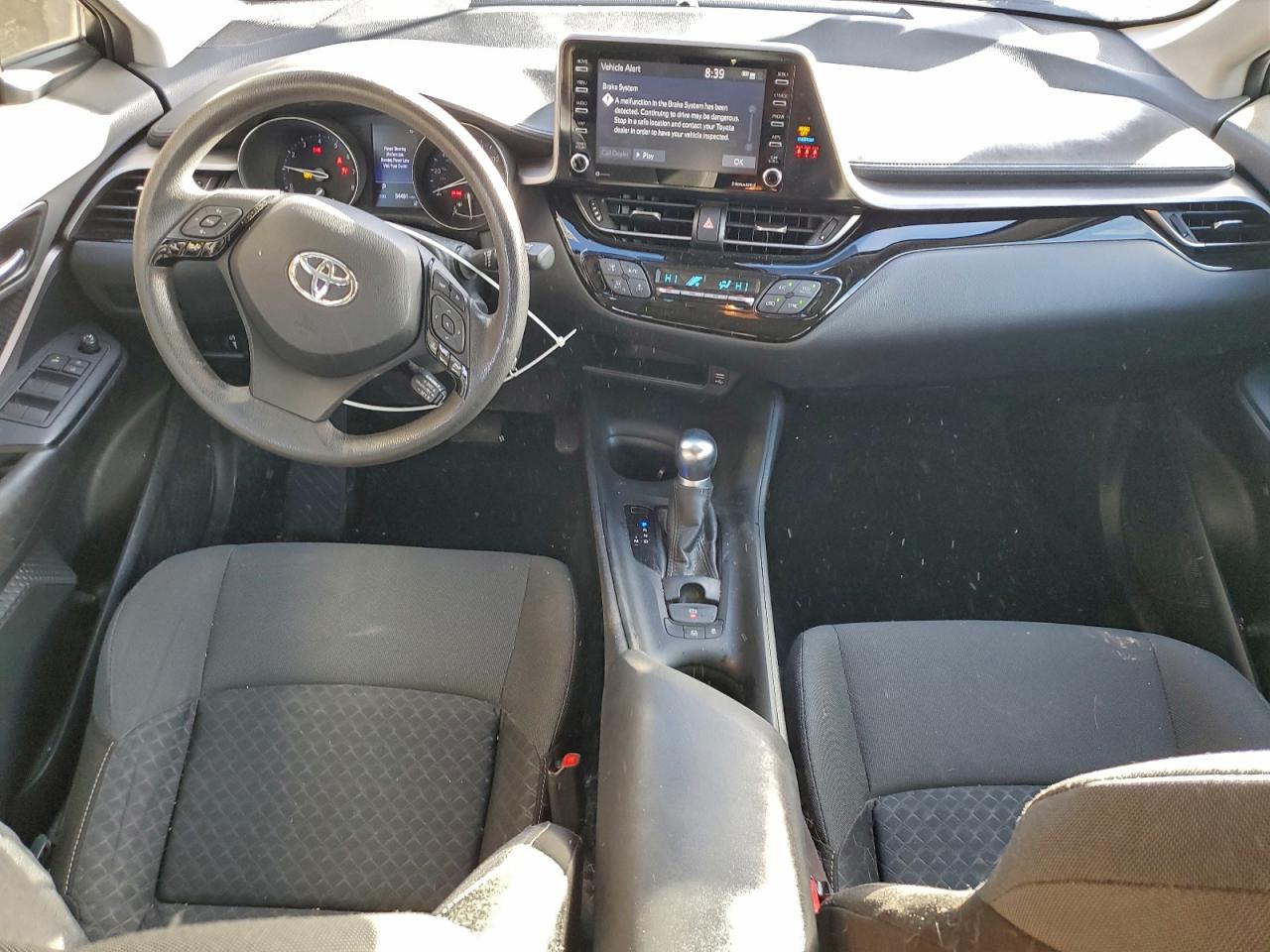 Toyota C-HR Xle Image 9