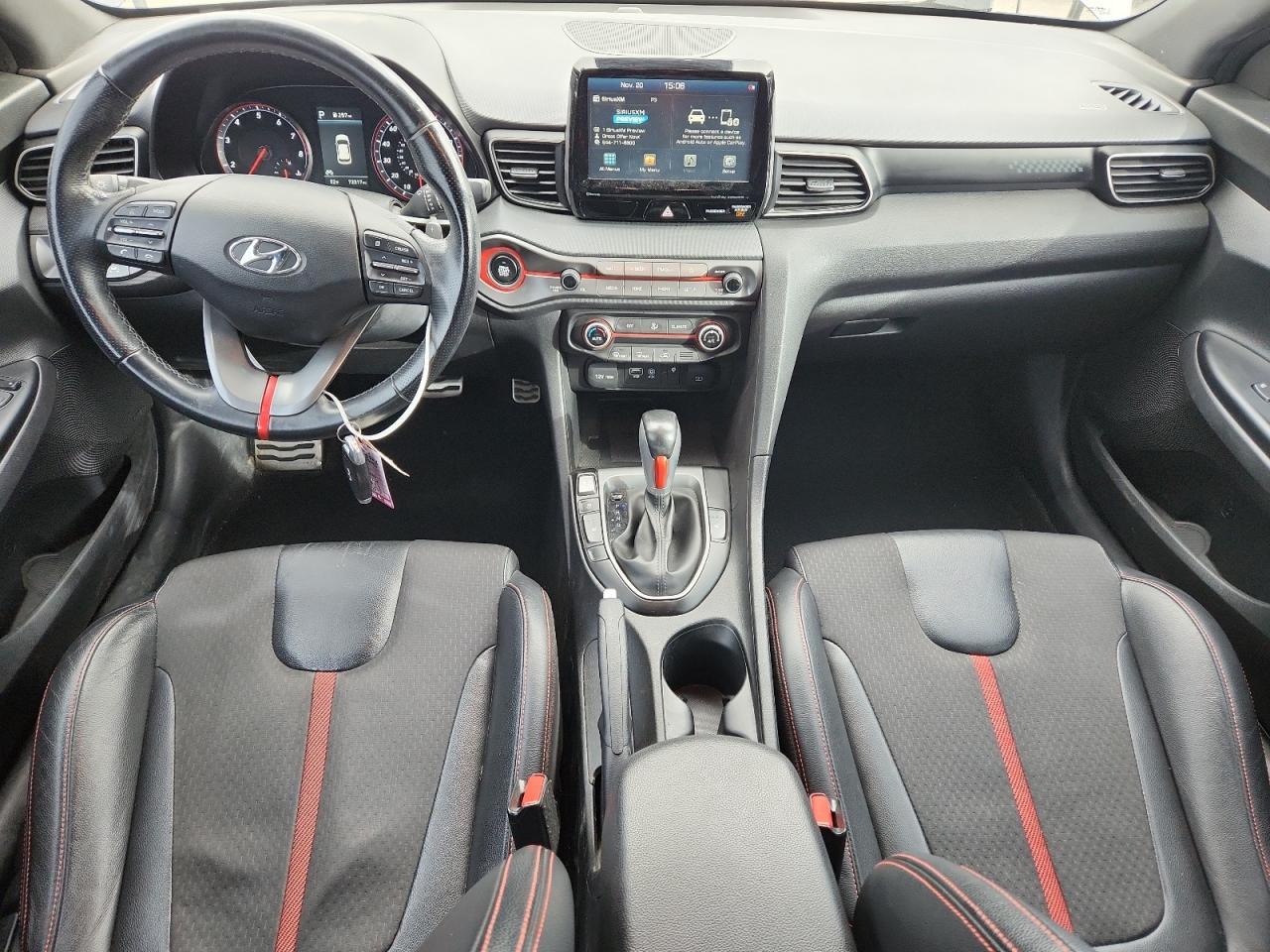 Hyundai VELOSTER Turbo Image 5