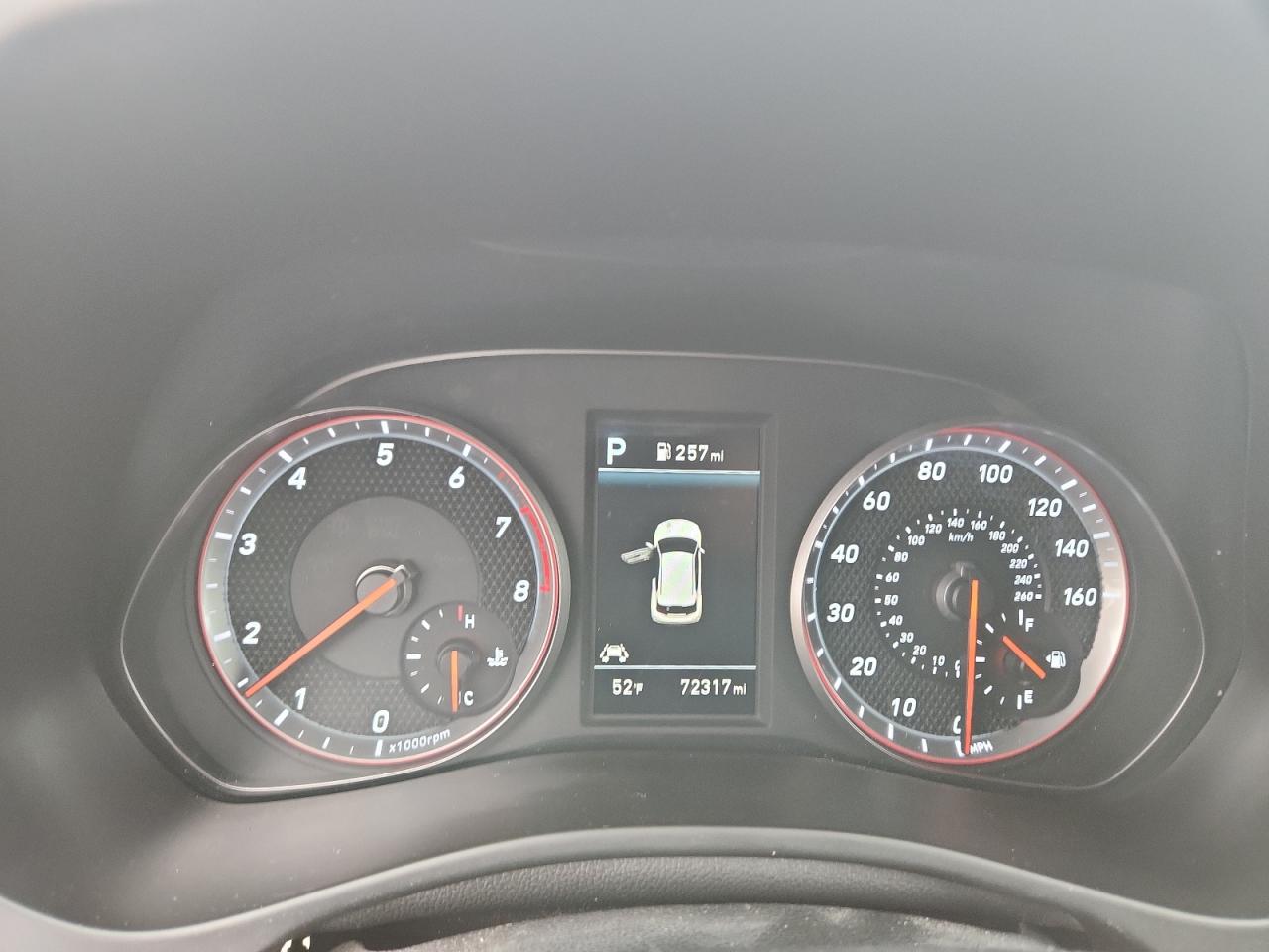 Hyundai VELOSTER Turbo Image 11