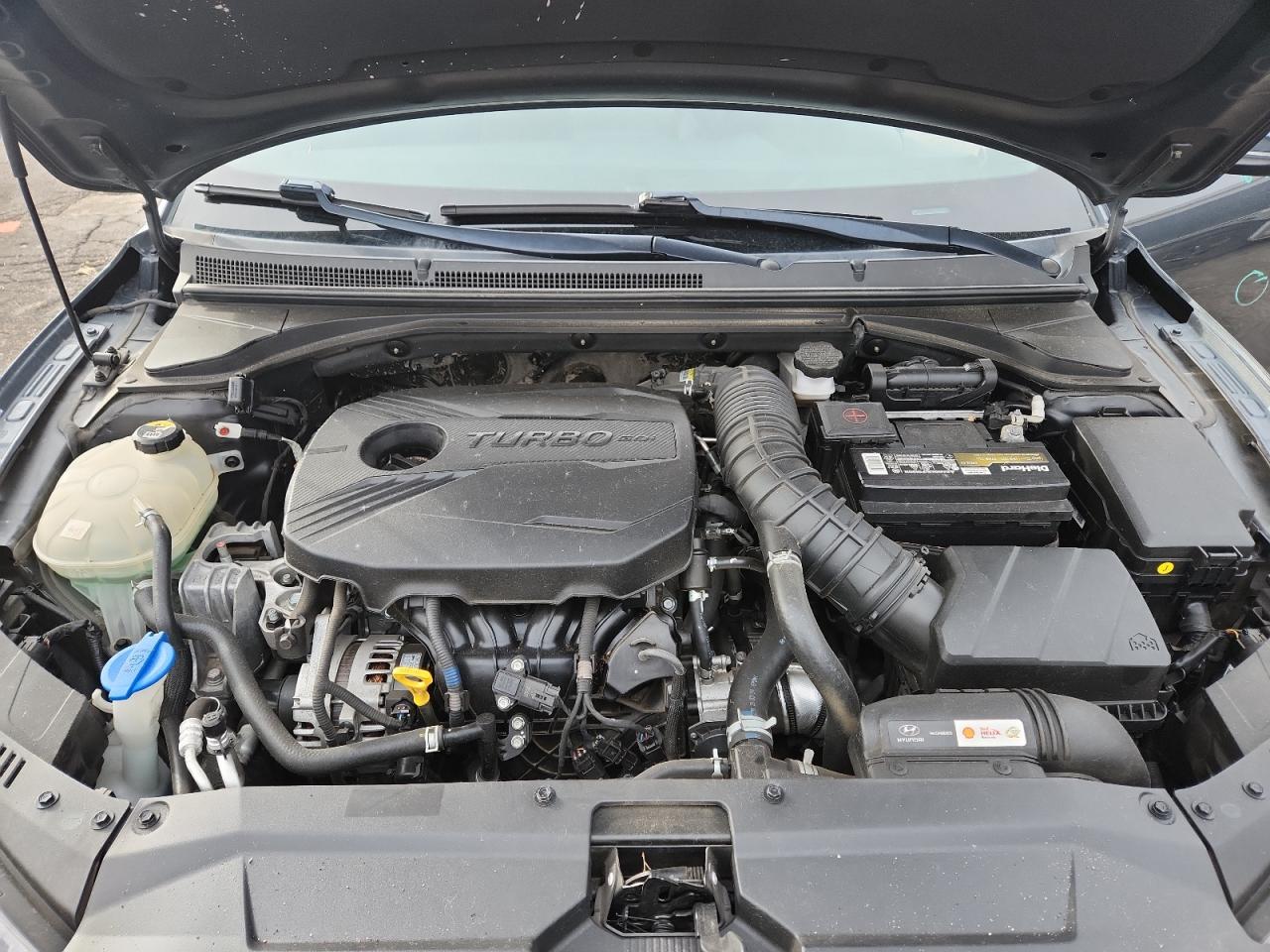 Hyundai VELOSTER Turbo Image 9