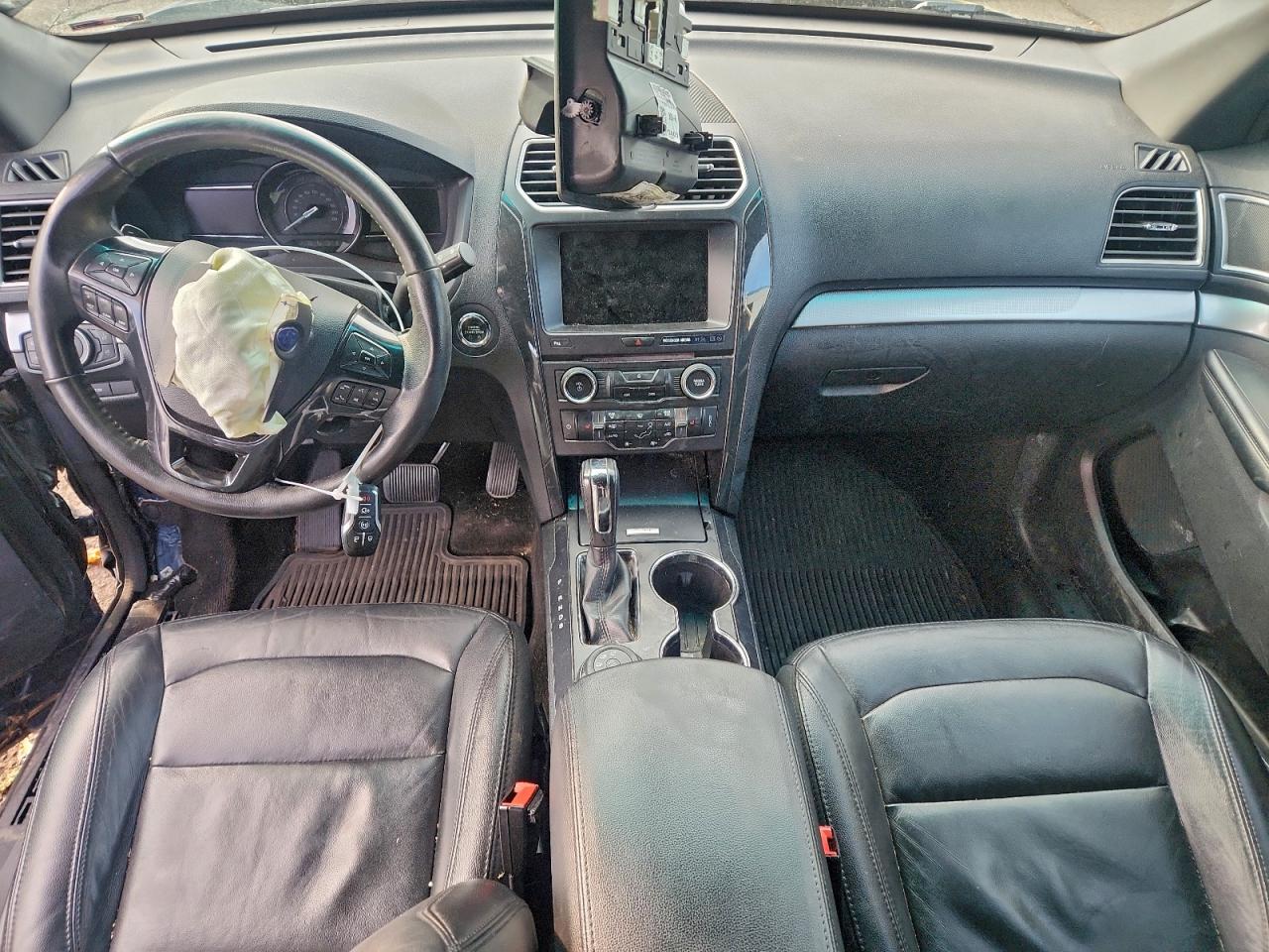 Ford Explorer Xlt Image 7