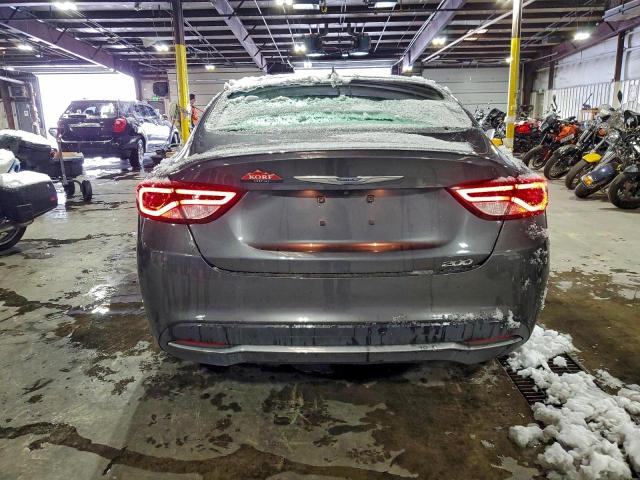 Chrysler 200 Limited Image 5