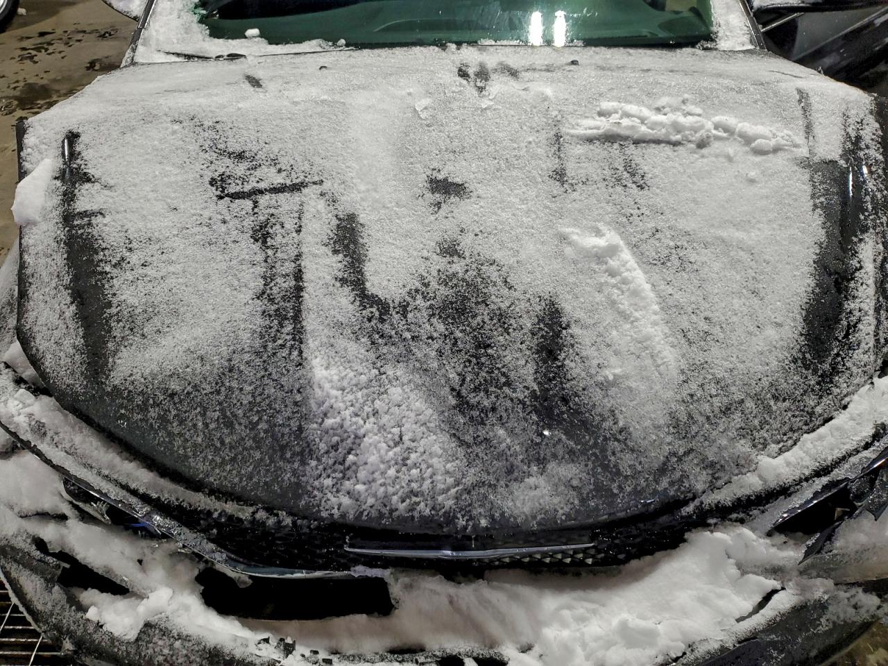 Chrysler 200 Limited Image 9