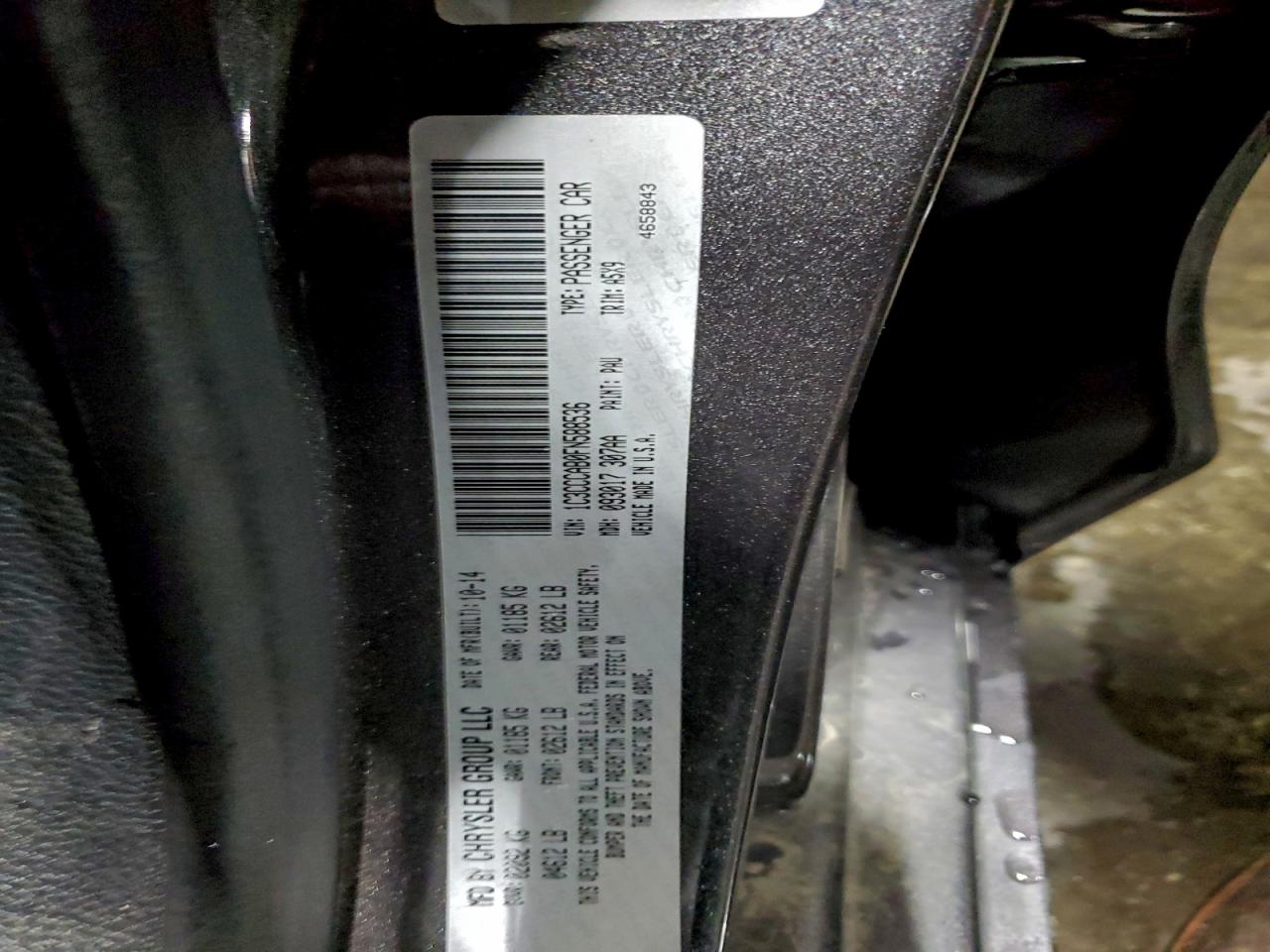 Chrysler 200 Limited Image 12