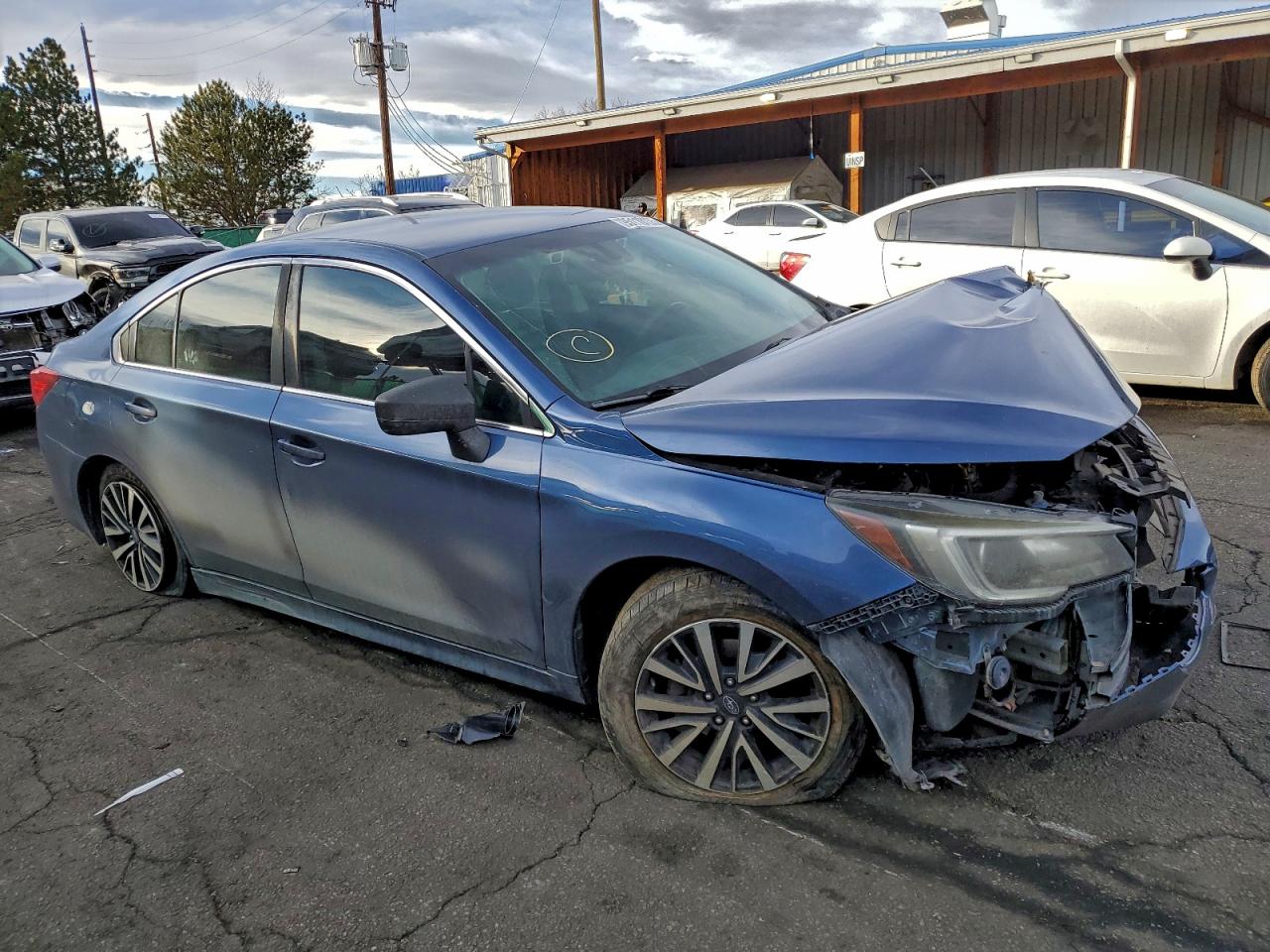 Subaru Legacy 2.5i Image 4