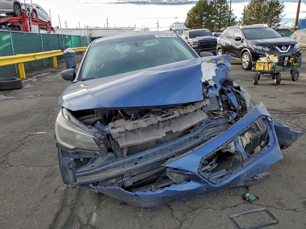 Subaru Legacy 2.5i Image 12