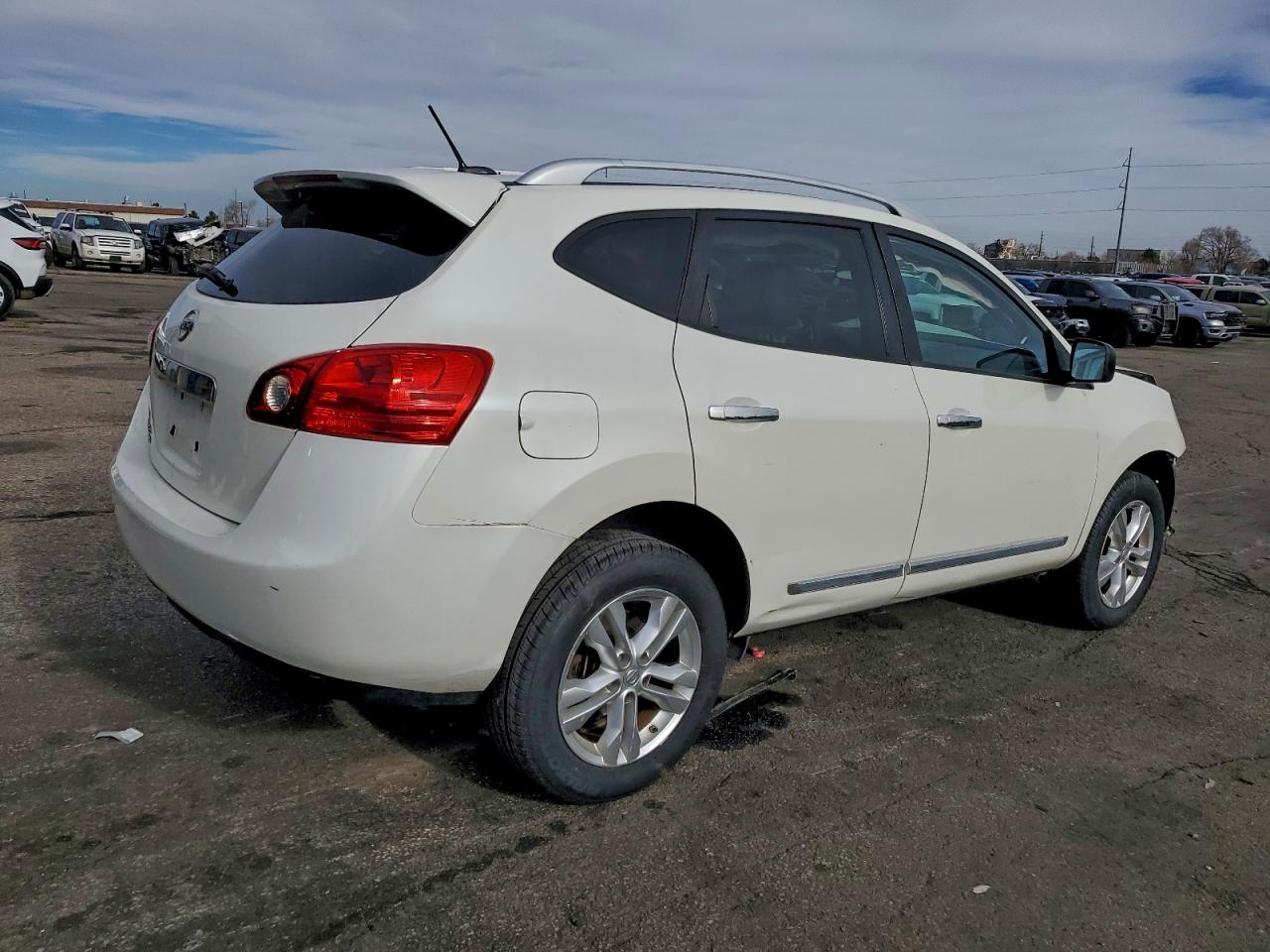 Nissan Rogue S Image 12