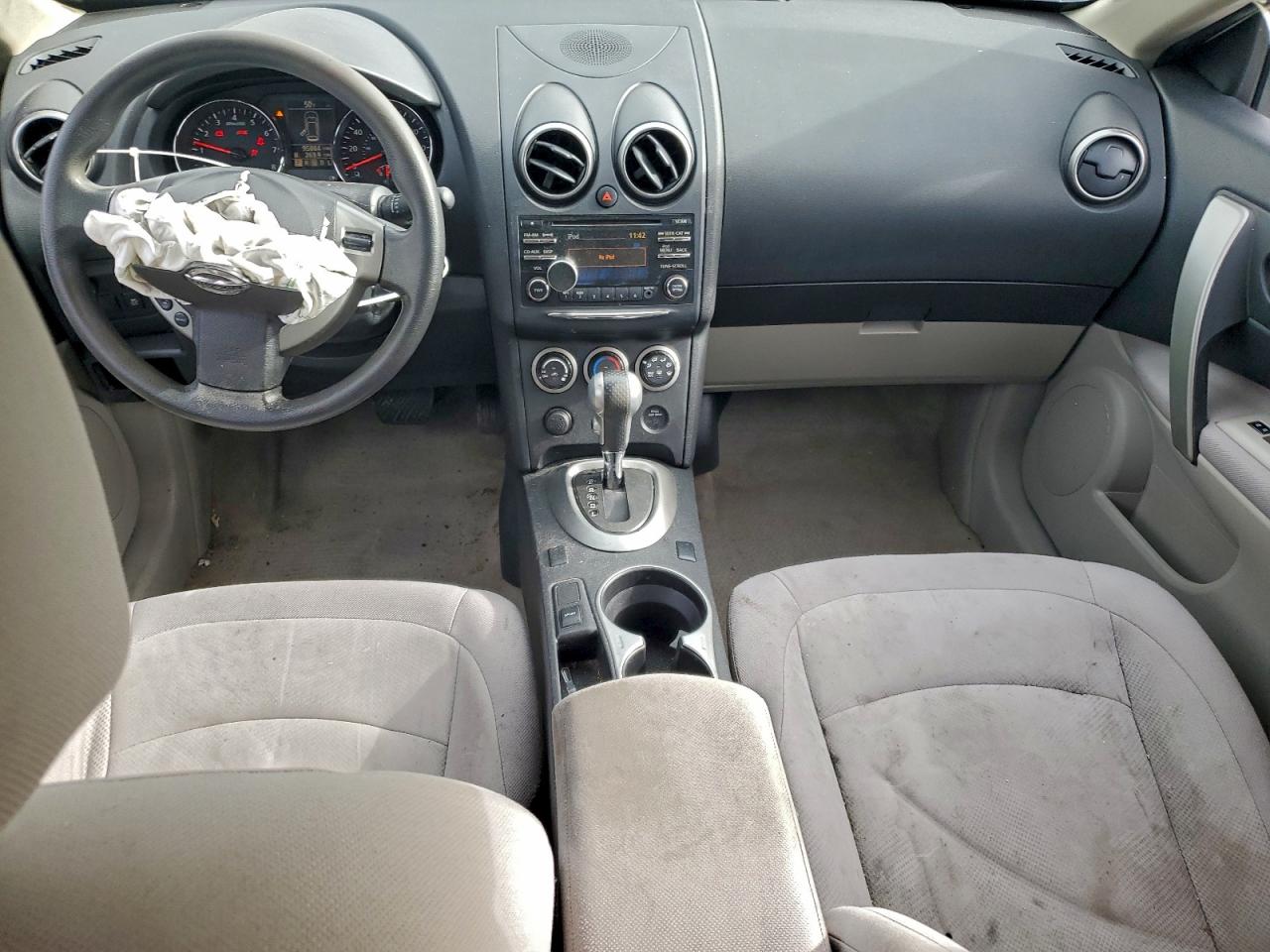 Nissan Rogue S Image 8