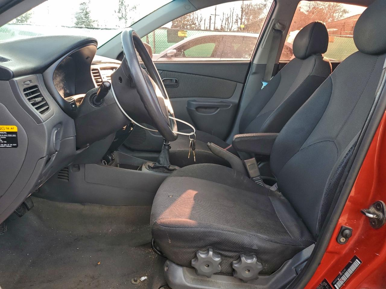 Kia Rio Base Image 10