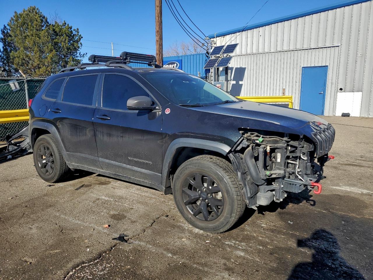 Jeep Cherokee Trailhawk Image 2