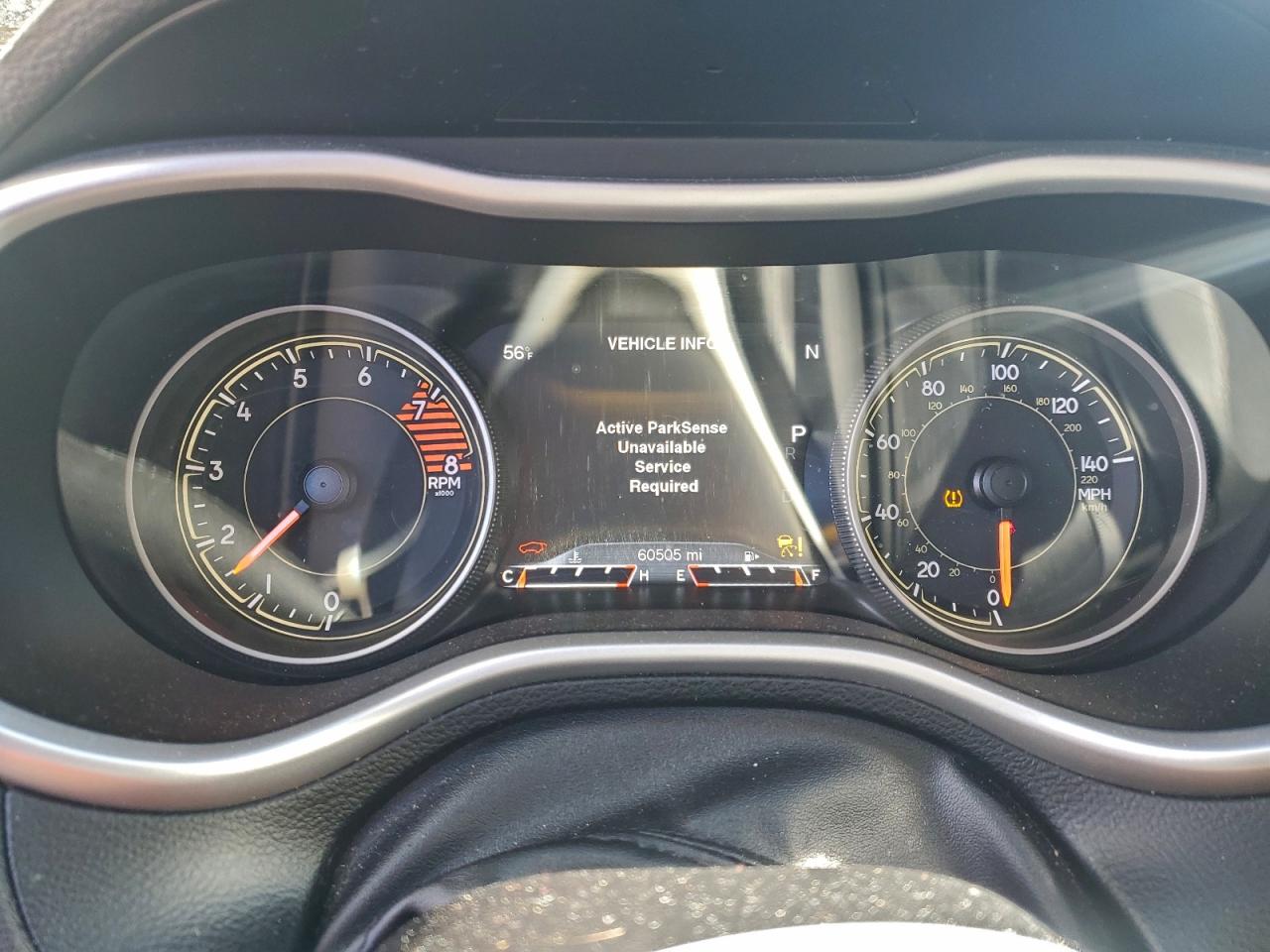 Jeep Cherokee Trailhawk Image 9