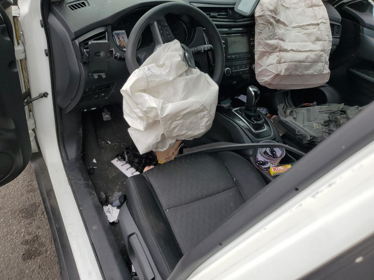 Nissan Rogue S Image 9