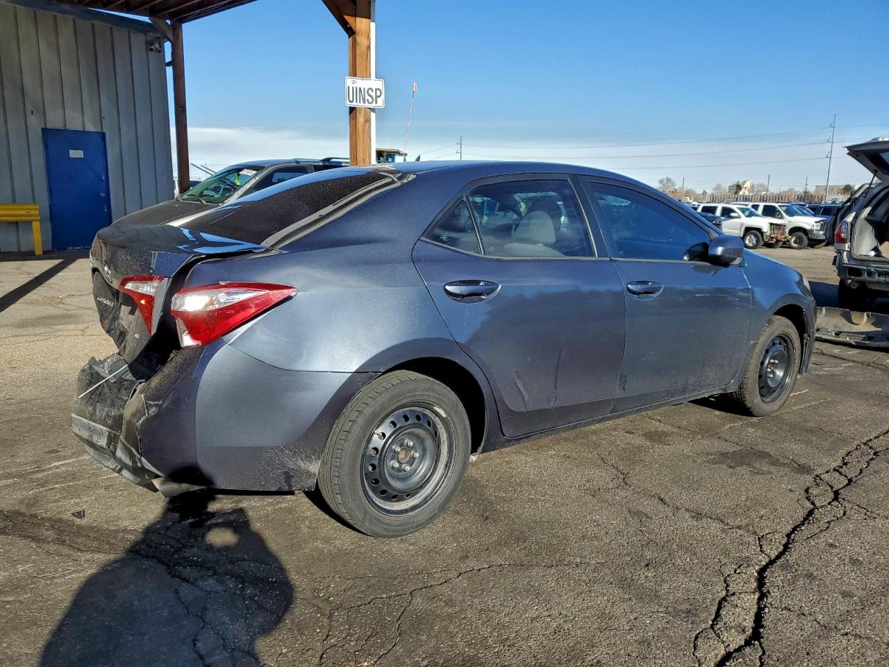 Toyota Corolla L Image 3