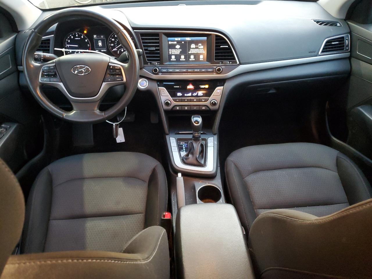 Hyundai ELANTRA Sel Image 12