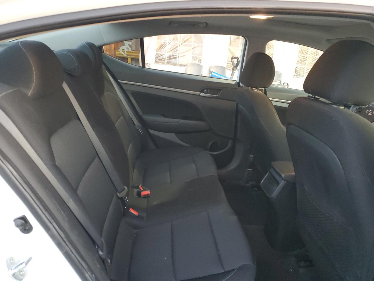 Hyundai ELANTRA Sel Image 6