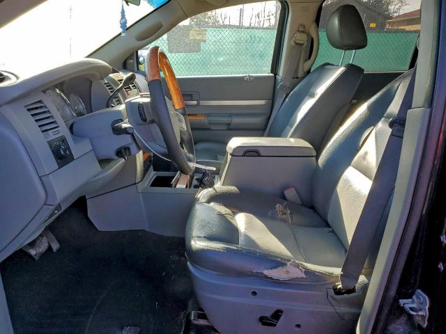 Chrysler Aspen Limited Image 8