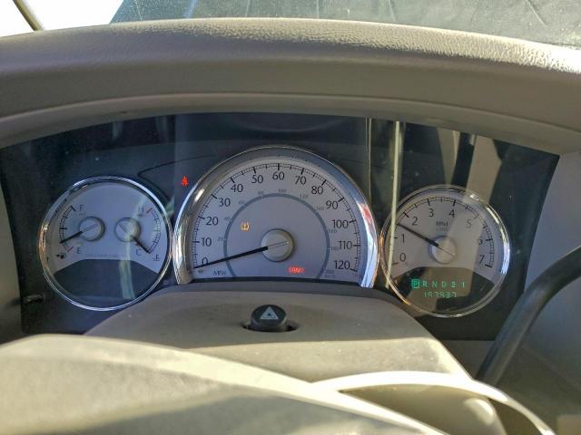 Chrysler Aspen Limited Image 11