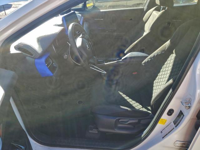 Toyota C-HR Xle Image 12