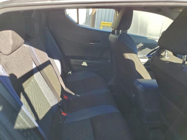 Toyota C-HR Xle Image 3