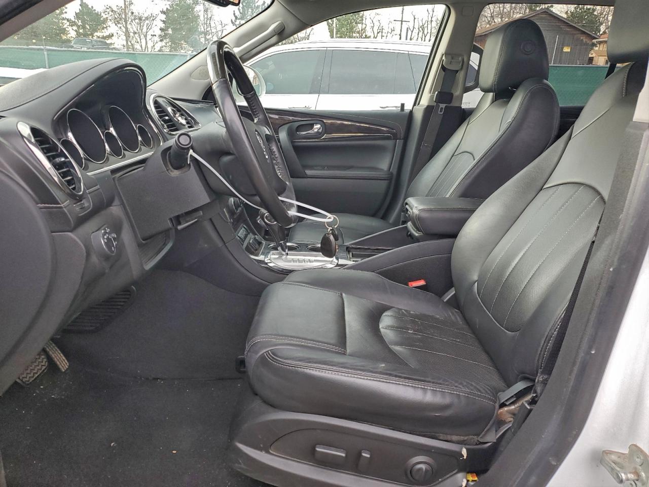 Buick Enclave Image 8