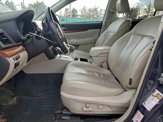 Subaru Outback 2.5i Limited Image 9