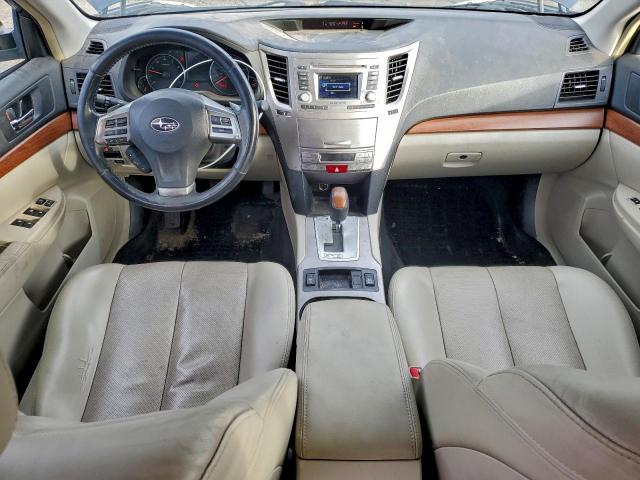 Subaru Outback 2.5i Limited Image 12