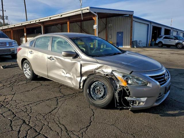 Nissan Altima 2.5 Image 4