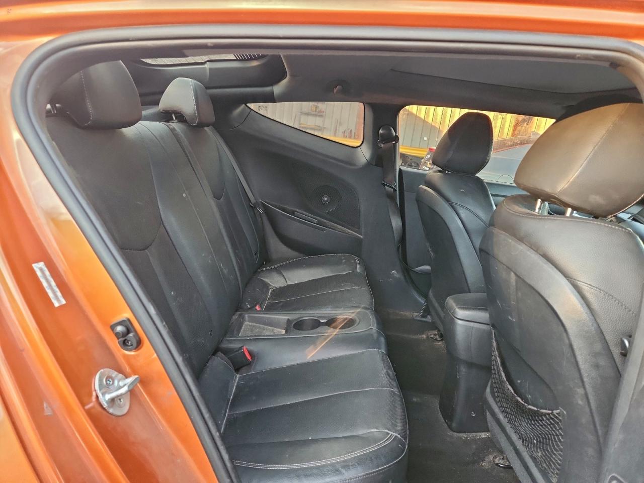 Hyundai VELOSTER Turbo Image 6