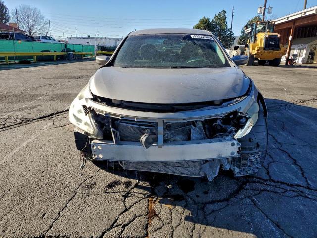 Nissan Altima 2.5 Image 6