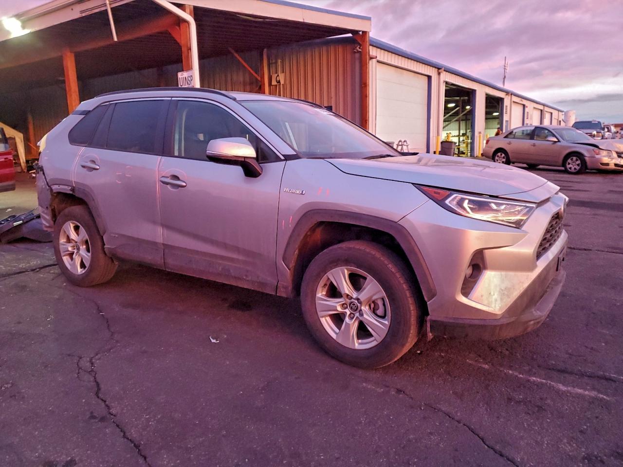 Toyota RAV4 Xle Image 10