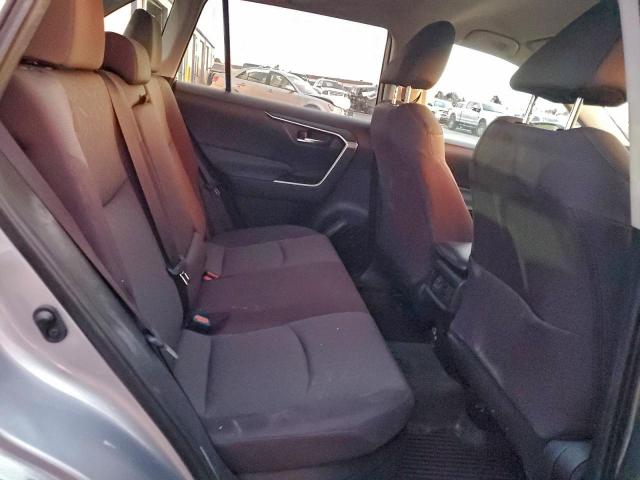 Toyota RAV4 Xle Image 3