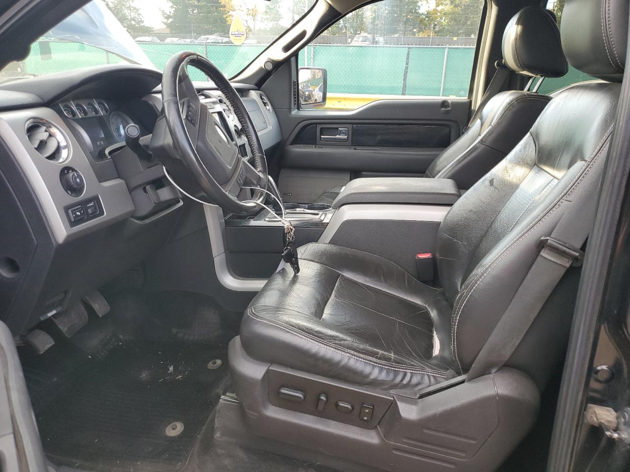 Ford F-150 Supercrew Image 6