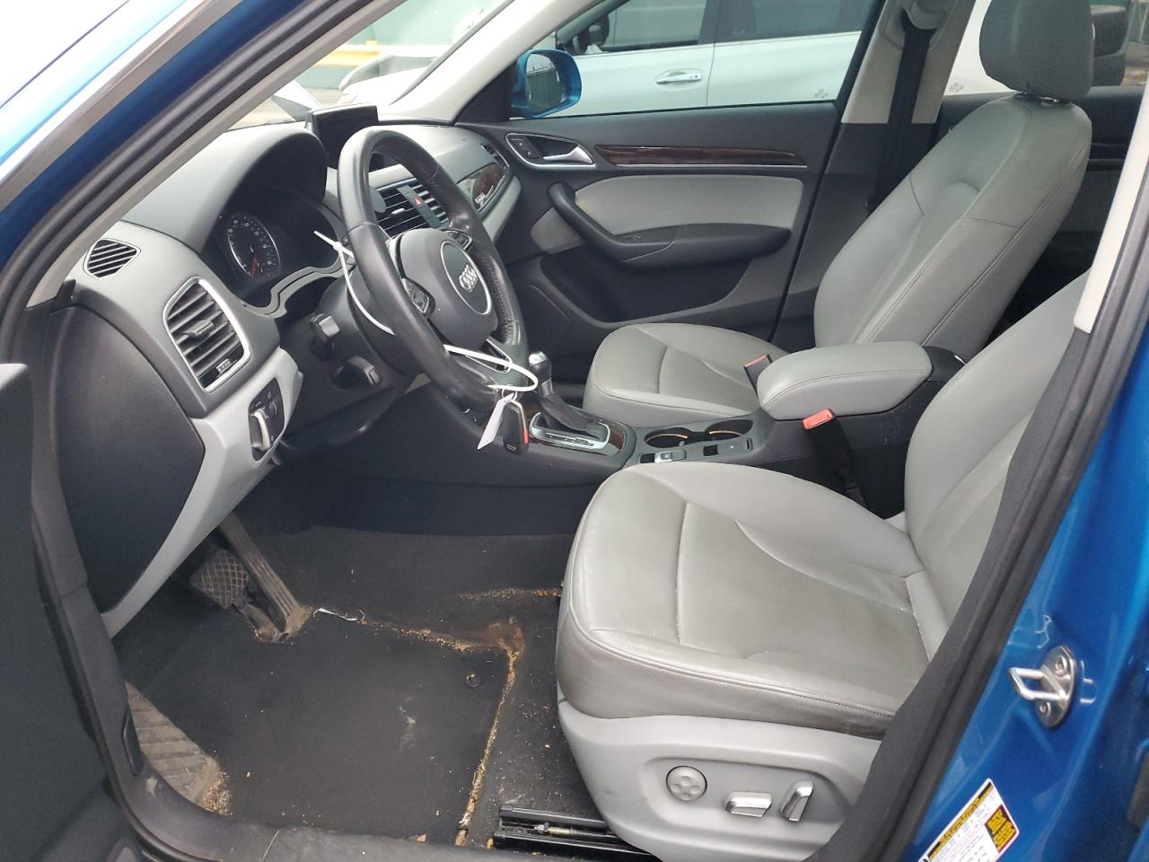 Audi Q3 Premium Plus Image 3