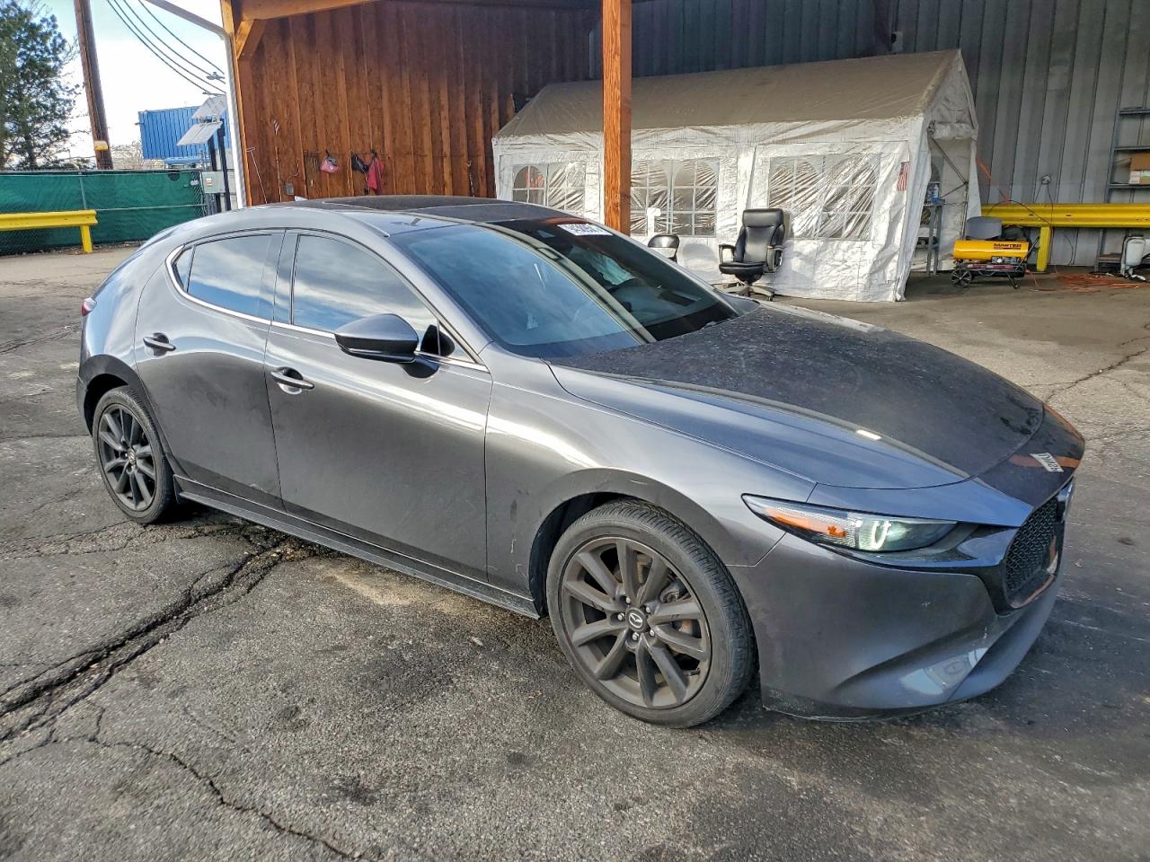 Mazda 3 Premium Image 11