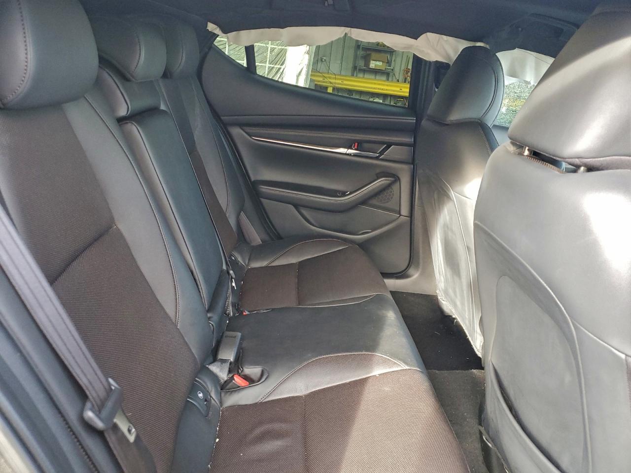 Mazda 3 Premium Image 8