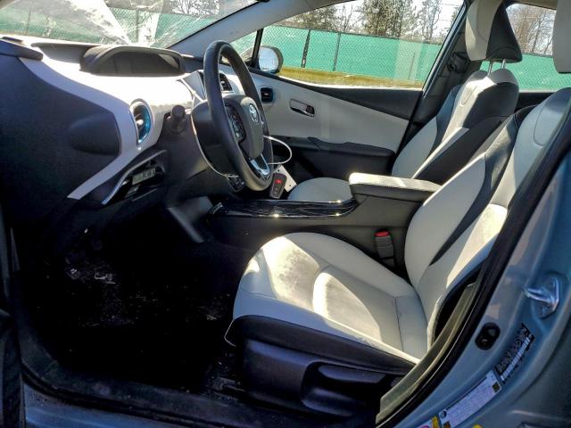 Toyota Prius Le Image 3