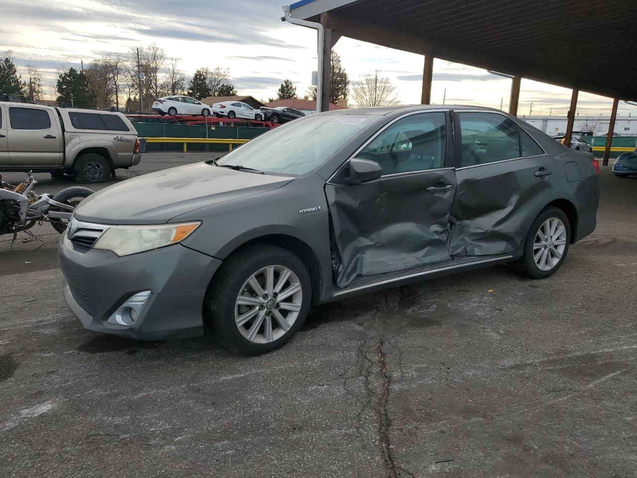 Toyota Camry Hybrid Image 1