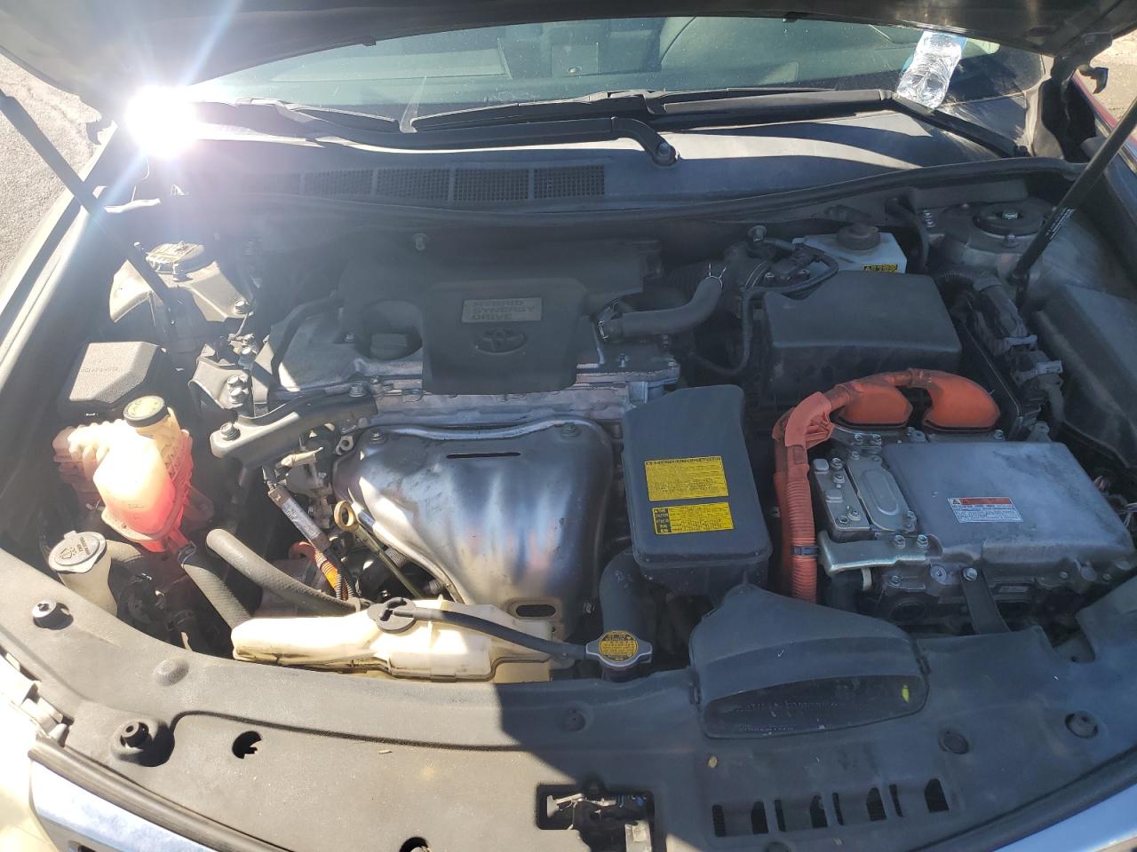 Toyota Camry Hybrid Image 8